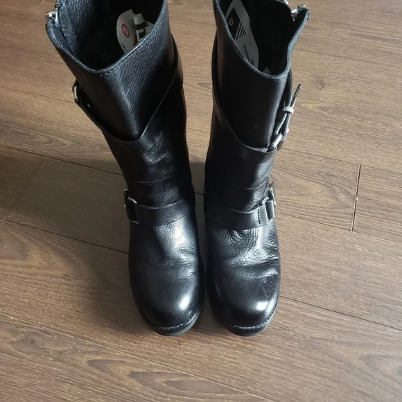 Coach Vanessa Moto Boots - Picture 5 of 8